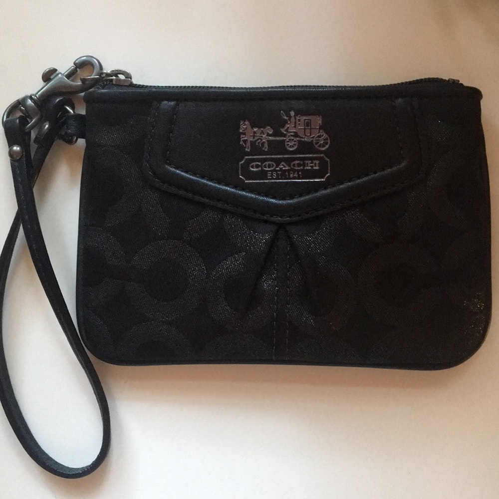 Coach wristlet (black)